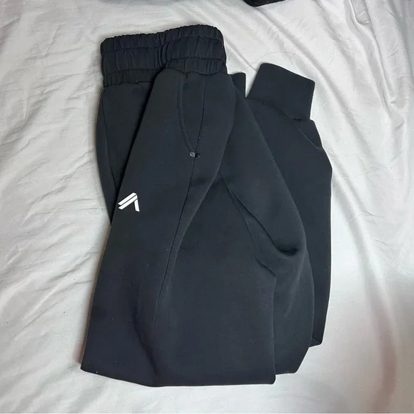 Alphalete Joggers